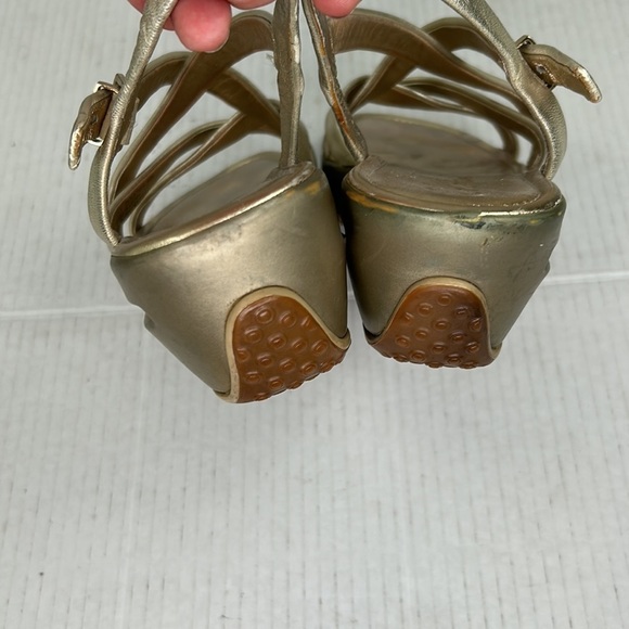 Cole Haan Regina w/Nike Air Insoles LeatherPlatform Gold Metallic Sandals SZ 8B - Picture 14 of 15